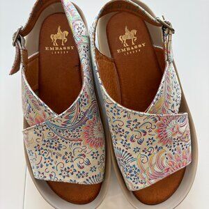 Embassy London Ladies Sandals cream floral design sz 37 wedge ankle strap shoes